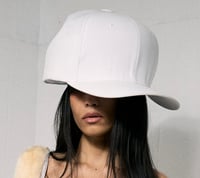 Image 2 of WHITE GIANT CAP 1/1