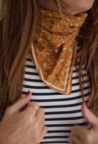 Image 1 of Foulard Bohemio Avellana  