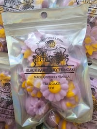 Image 6 of Black Raspberry Tea Cake - a Rocky Top Wax Works exclusive custom houseblend fragrance 