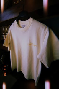 Image 2 of CAFE FRIEREN V2 - CREAM STREET CROPPED TEE