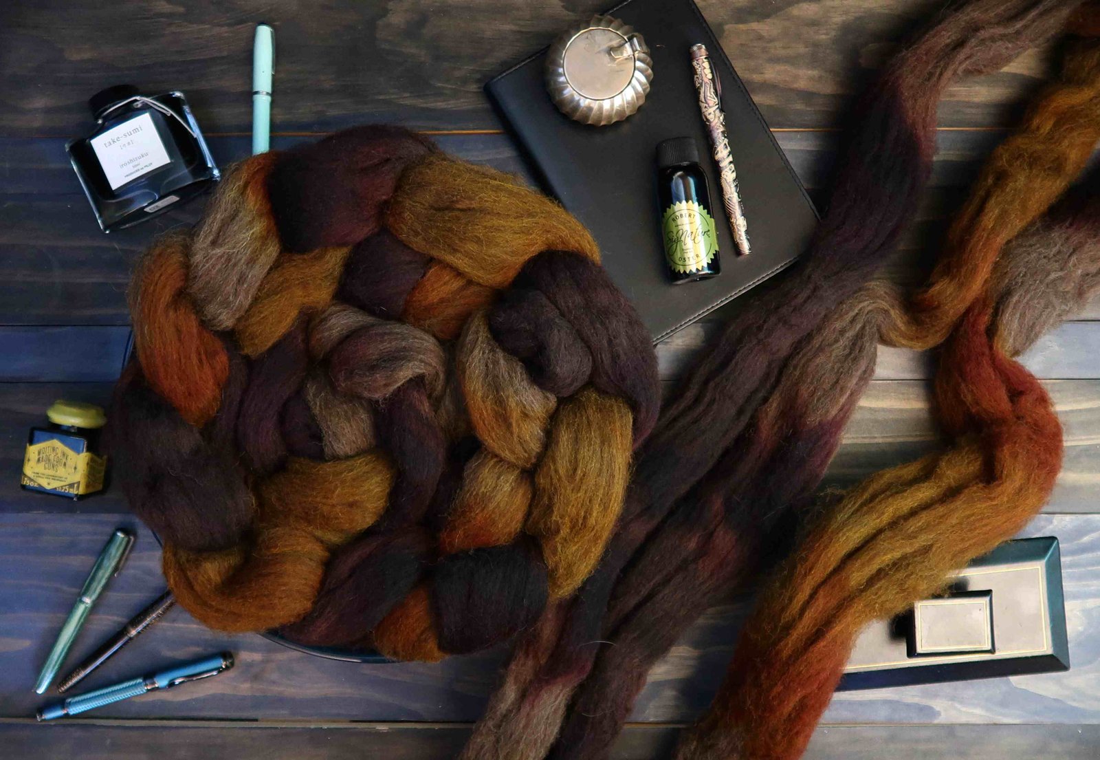 Leatherbound Combed Top - Portugal-grown Fine Wool | Fossil Fibers