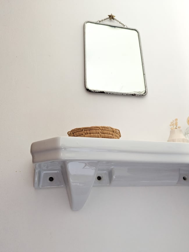 Tablettes murales porcelaine salle de bain