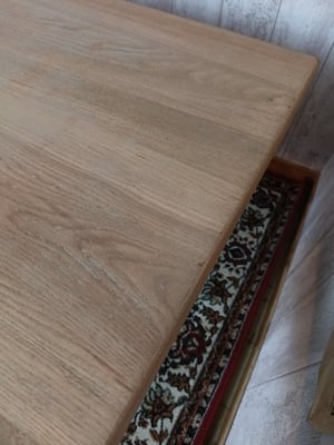 Table à dîner massive et indus'