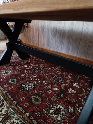 Table à dîner massive et indus'