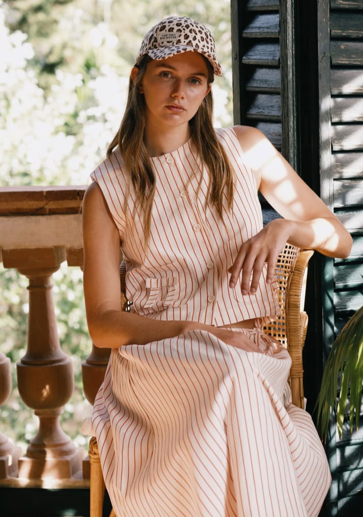 Image of 1-Chaleco con lazos a rayas