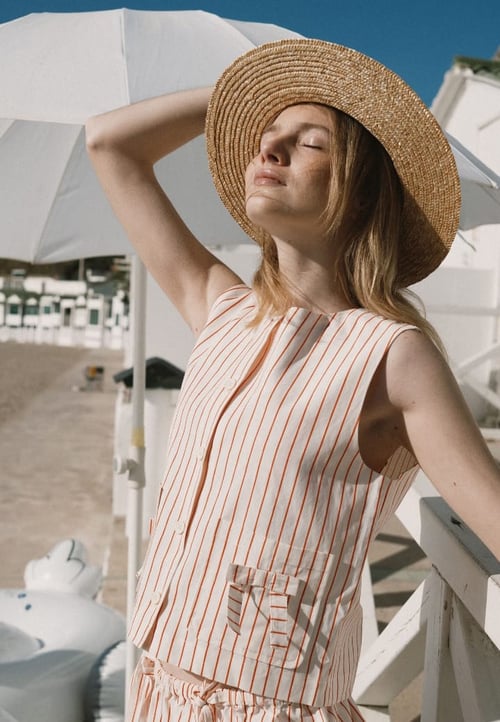 Image of 1-Chaleco con lazos a rayas