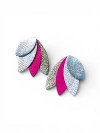 Image 2 of Boucles puces SALLY rose vif