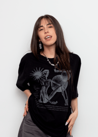 Image 1 of Estar en el mundo // Camiseta