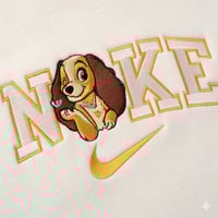 Image 2 of Sweat Belle x Nke – Brodé avec Amour par Mamie