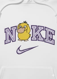 Image 2 of Sweat Psykokwak x Nke – Brodé avec Amour par Mamie