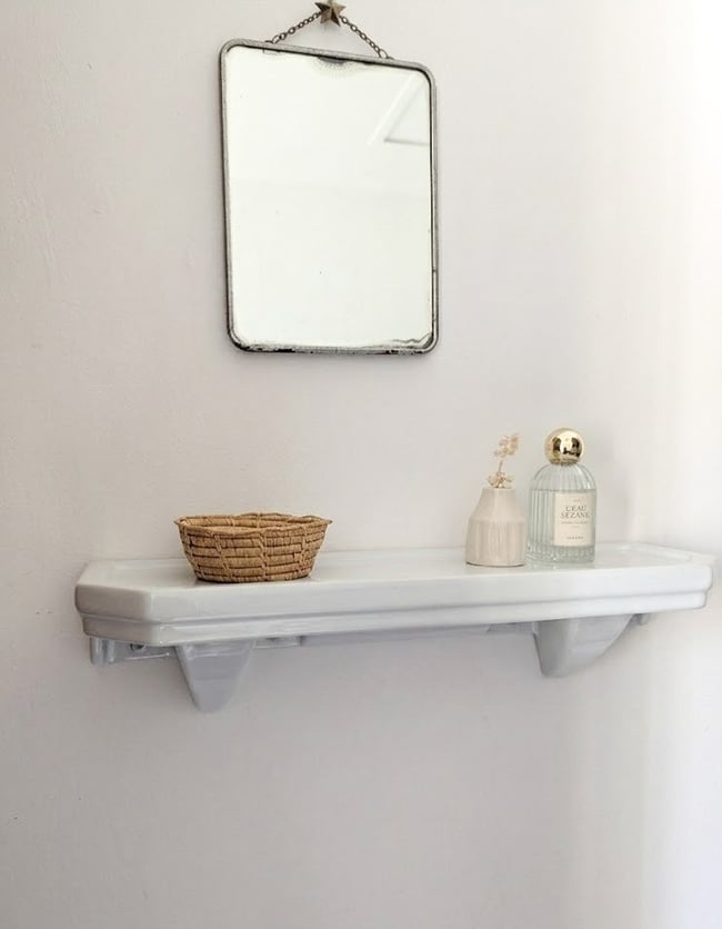 Tablettes murales porcelaine salle de bain