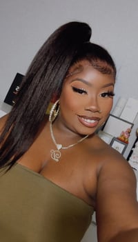 Image 5 of Kinky Straight 360 Lace Wig in 22”