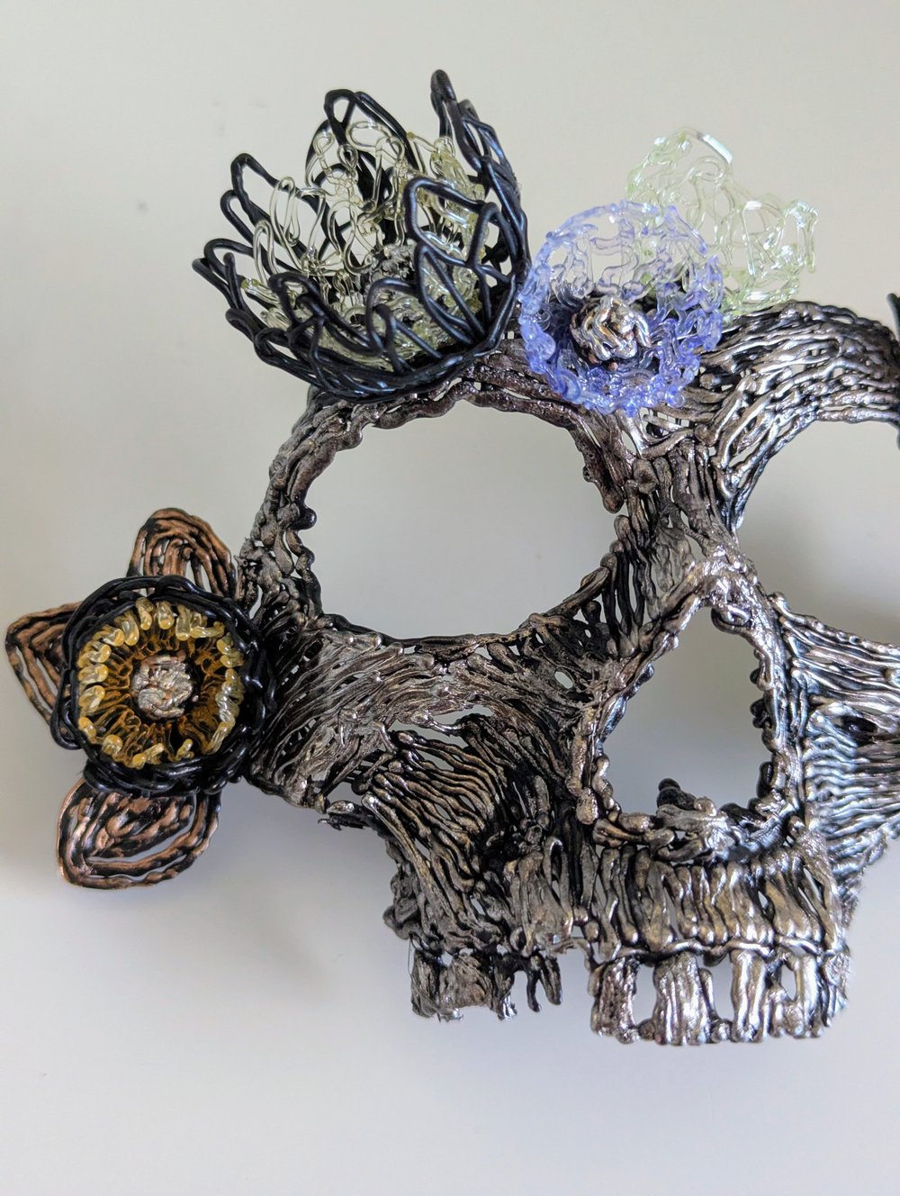 Brooch - Skull and Flowers 