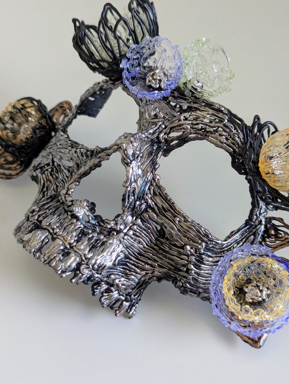 Brooch - Skull and Flowers 