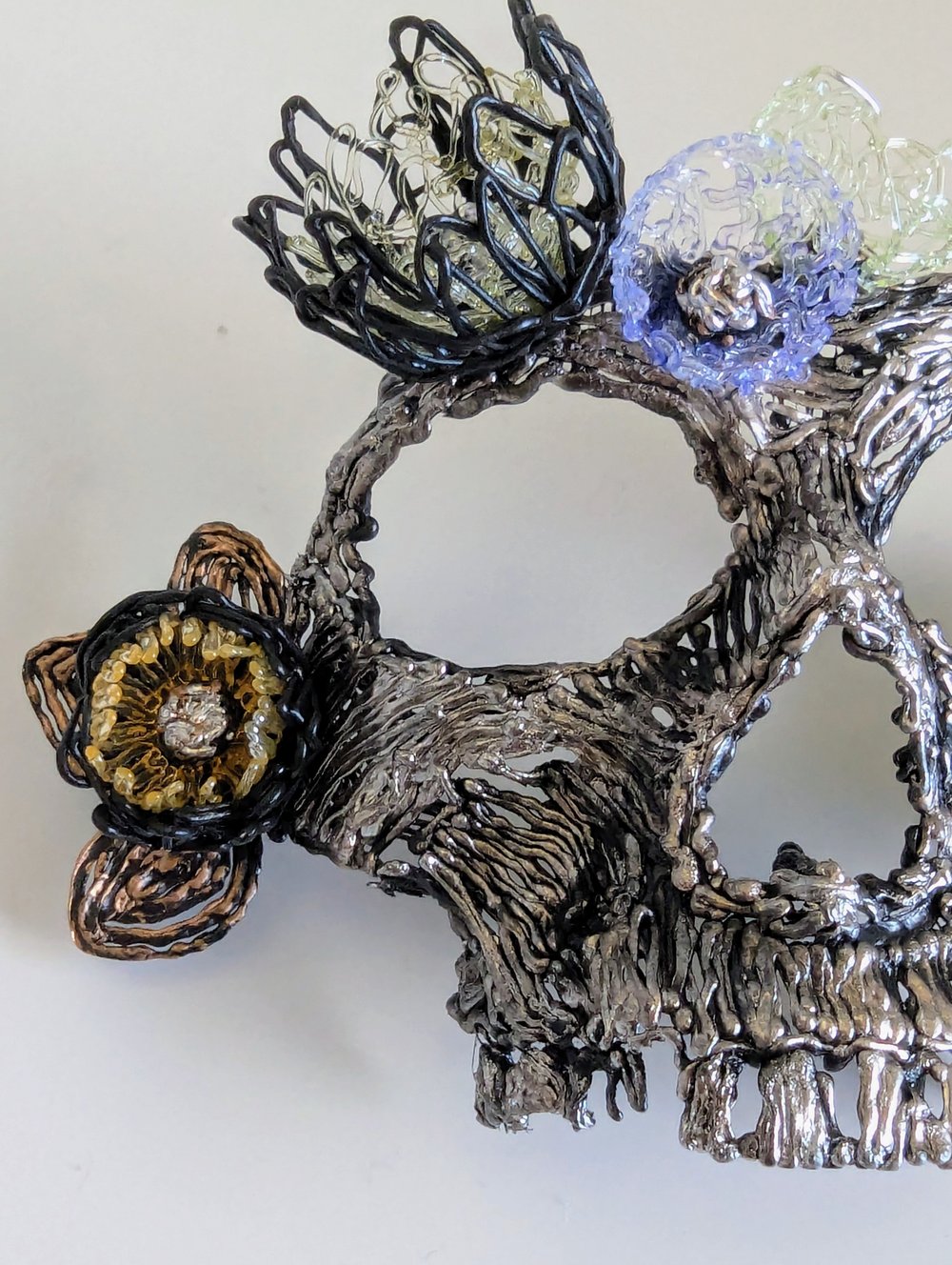 Brooch - Skull and Flowers 