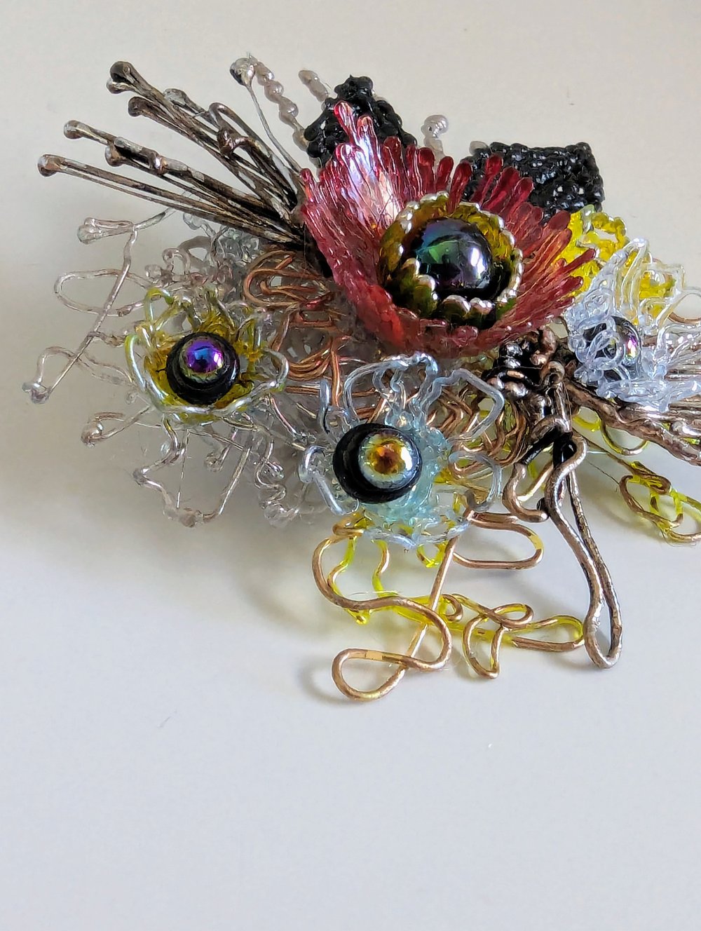 Brooch - Red Bouquet 