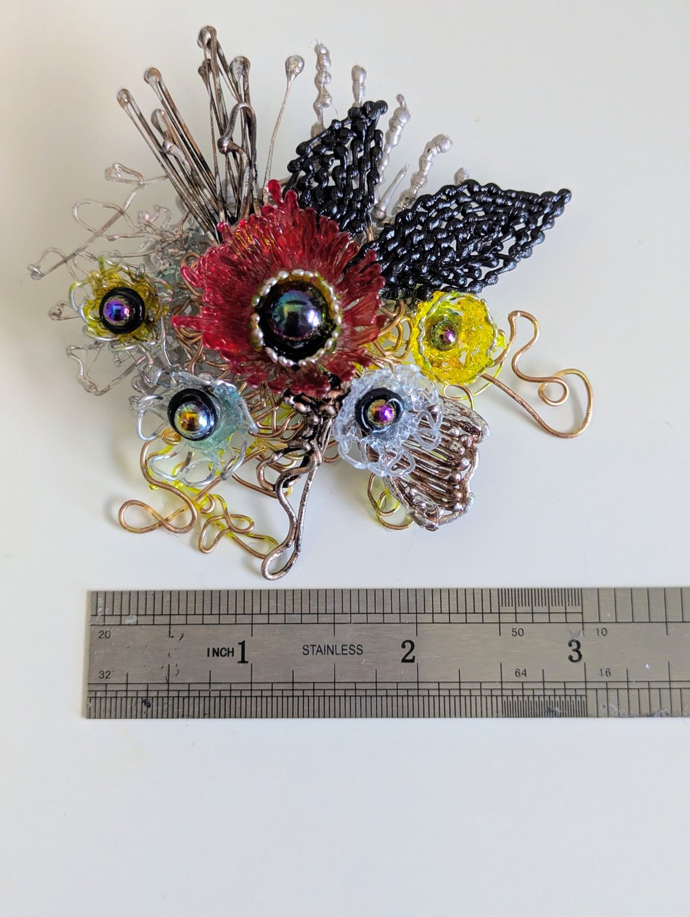 Brooch - Red Bouquet 