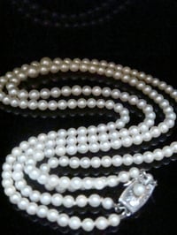 Image 7 of EDWARDIAN SILVER MIKIMOTO CULTURED PEARL DOUBLE STRAND NECKLACE IN ORIGINAL BOX