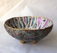 Image 1 of Handmade Decorative Papier-Mache Bowl – Stylized Flower Interior with Gold Rim