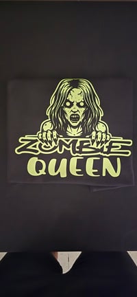 Image 2 of Zombie Queen 
