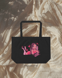 Image 2 of Killer beauty tote
