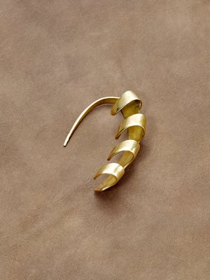 Image of BDODI - Serpentine Earcuff (Brass)