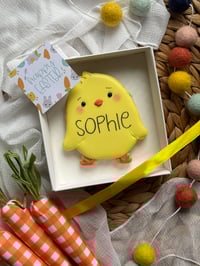 Image 3 of Personalised chick gift box