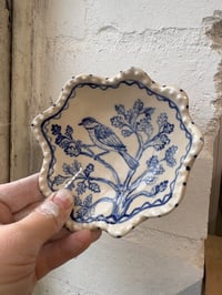 Image 3 of Little bird in the Oak tree trinket dish