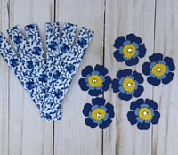 Image 5 of Blue and White Floral Card Kit to DIY 6 Embossed Flower Greeting Cards