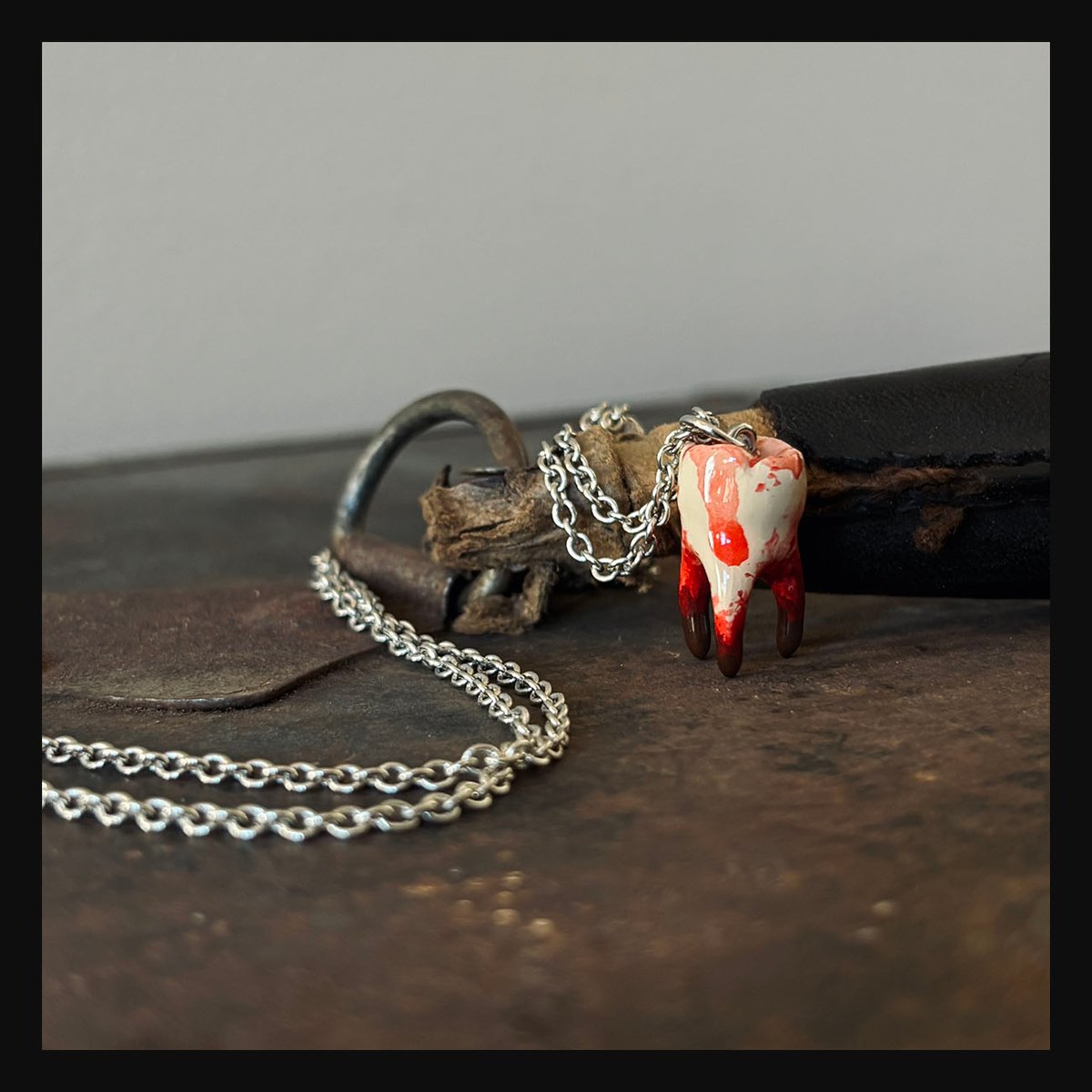 SPRING CLEANING SALE: 3-Root Molar