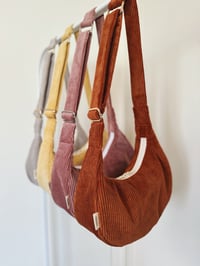 Image 5 of Sac croissant • velours côtelé rouille