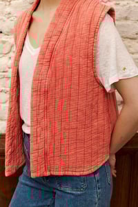 Image 1 of Chaleco Vivie Rojo