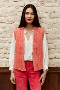 Image 2 of Chaleco Vivie Rojo