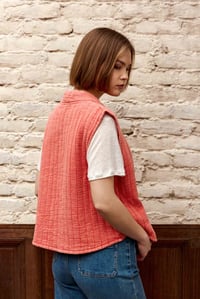 Image 3 of Chaleco Vivie Rojo