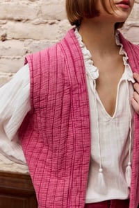 Image 3 of Chaleco Vivie Frambuesa