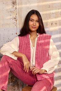 Image 7 of Chaleco Vivie Frambuesa