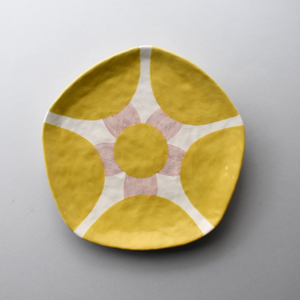 Image of Yellow Flower Plate