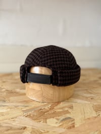 Image 1 of Docker • pied de poule