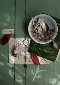 Image 5 of Paris, collana lunga con gnometto giacca indaco