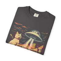 Image 3 of UFO Cat T-Shirt, Vintage Graphic Tee, Unisex Trendy Apparel, Alien Lover Gift, Casual Everyday Wear,