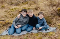 Image 4 of Outdoor Spring Mini Sessions 