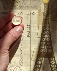 Image 3 of Paris, collana lunga con gnometto giacca senape 