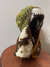 Image 3 of Cowrie Shell Armor Hat
