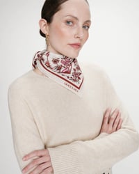 Image 1 of Pañuelo Flores Verlisse