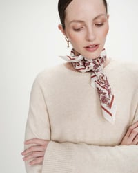 Image 3 of Pañuelo Flores Verlisse