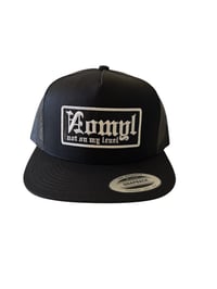 NOMYL Old English patch Trucker hat