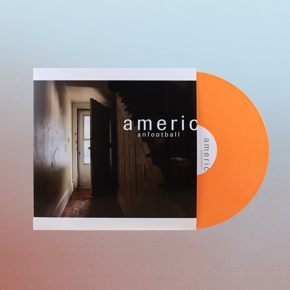 LP2_Orange_front.png?auto=