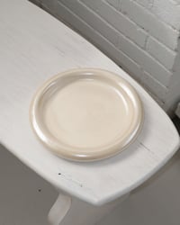 Image 1 of Chunky Plate in Ivory Gloss, Pearl