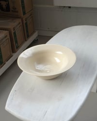 Image 2 of Flat Rimmed Bowl in Cream, Large