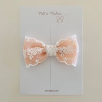 Rosebud Lace Bow